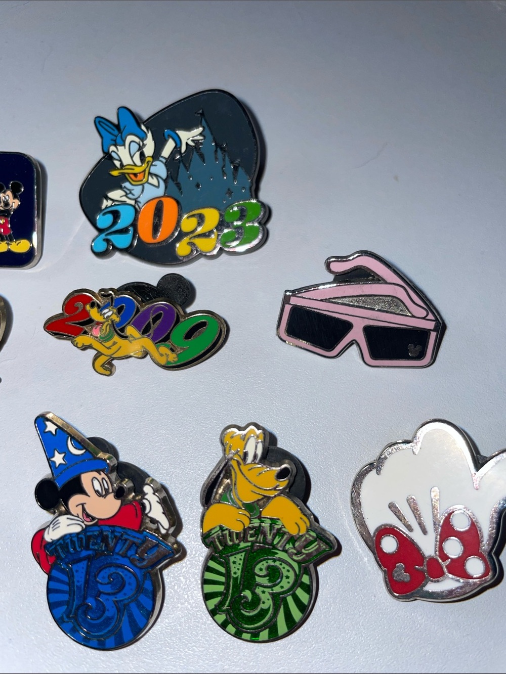 Disney pin bundle for @geedee74 - Picture 5 of 10